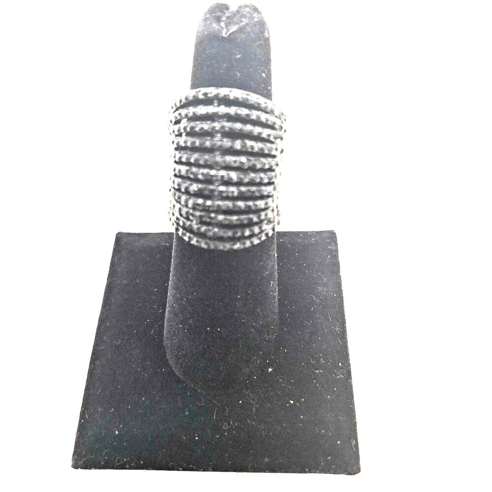 Black Stretch ring with several Rows of Small Rhinestones
